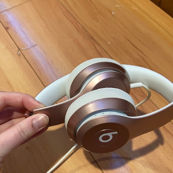 Rose gold Beats